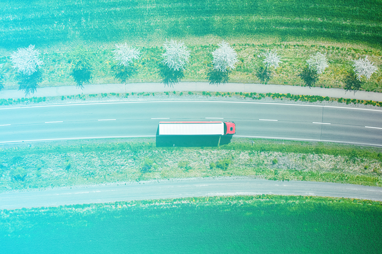 Lastwagen auf Straße